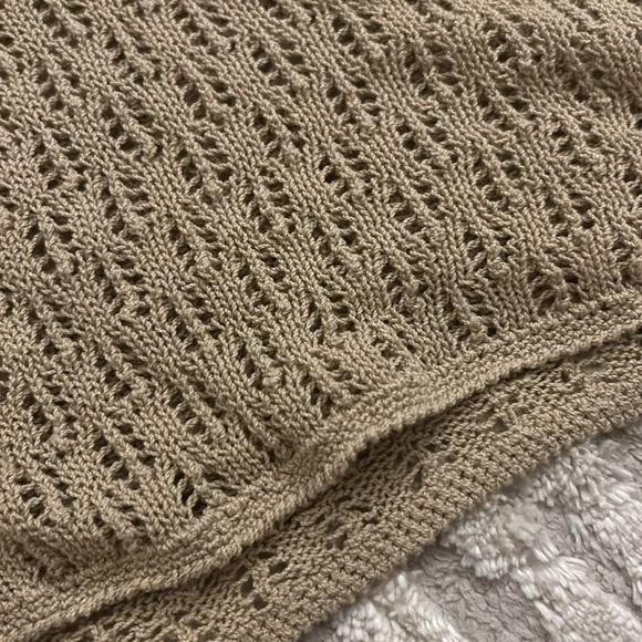 Liz Claiborne Size M Long Sleeve Knit Sweater Top Beige Khaki Camel Caramel Tan - Picture 5 of 6